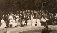 Familien- und Betriebsangehörige beim 100jährigen Firmen-Jubiläum; 1905
(Stadtarchiv Heilbronn)