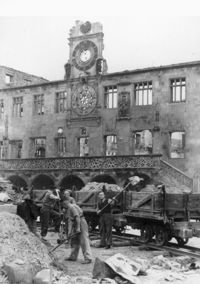 Trümmerräumung durch den Ehrendienst; 1946
(Stadtarchiv Heilbronn)