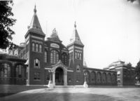 Nationalmuseum (heute Arts and Industries Building); 1885
(Smithsonian Institution Archives)