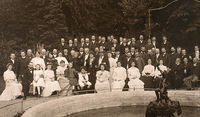 Familien- und Betriebsangehörige beim 100jährigen Firmen-Jubiläum; 1905
(Stadtarchiv Heilbronn)