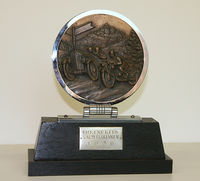 Ehrenpreis für das Heilbronner Wartbergrennen; 1936
(Stadtarchiv Heilbronn E003-390)
